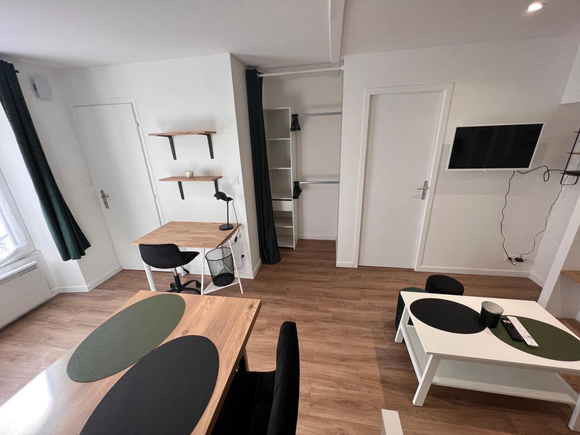 Les Bords Du Clain - Entree Autonome Studio Poitiers Exterior foto